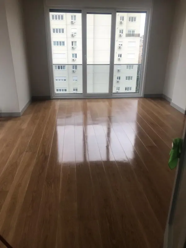 İstanbul boş ev temizliği ve pırıl pırıl parlayan laminat zeminler